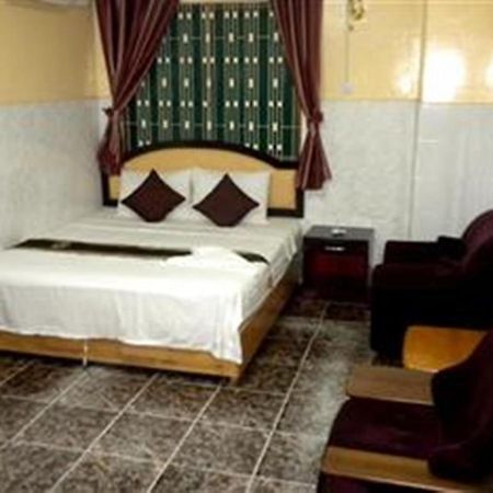 Golden Boat Guesthouse Phnom Pen Cameră foto