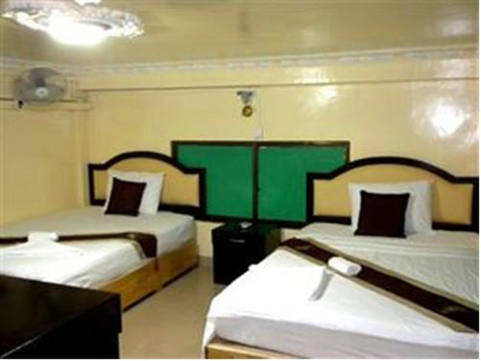 Golden Boat Guesthouse Phnom Pen Exterior foto